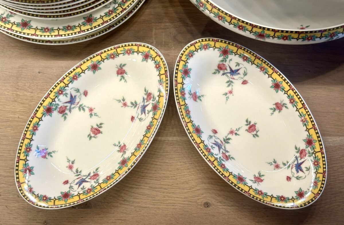 <p>Zuurschaaltje / Ravier - Limoges B & Cie (Balleroy) - décor in geel - gemaakt voor/verkocht door A. Tytgad Vanderstraeten</p> - Overig Frankrijk