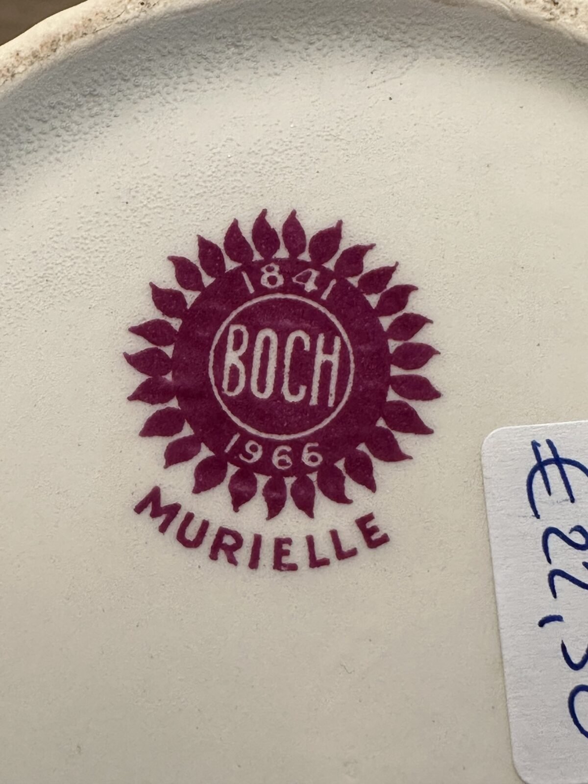 <p>Koffiepot - Boch - décor MURIELLE in bruin/grijs (1966) - vorm DELTA</p> - Boch