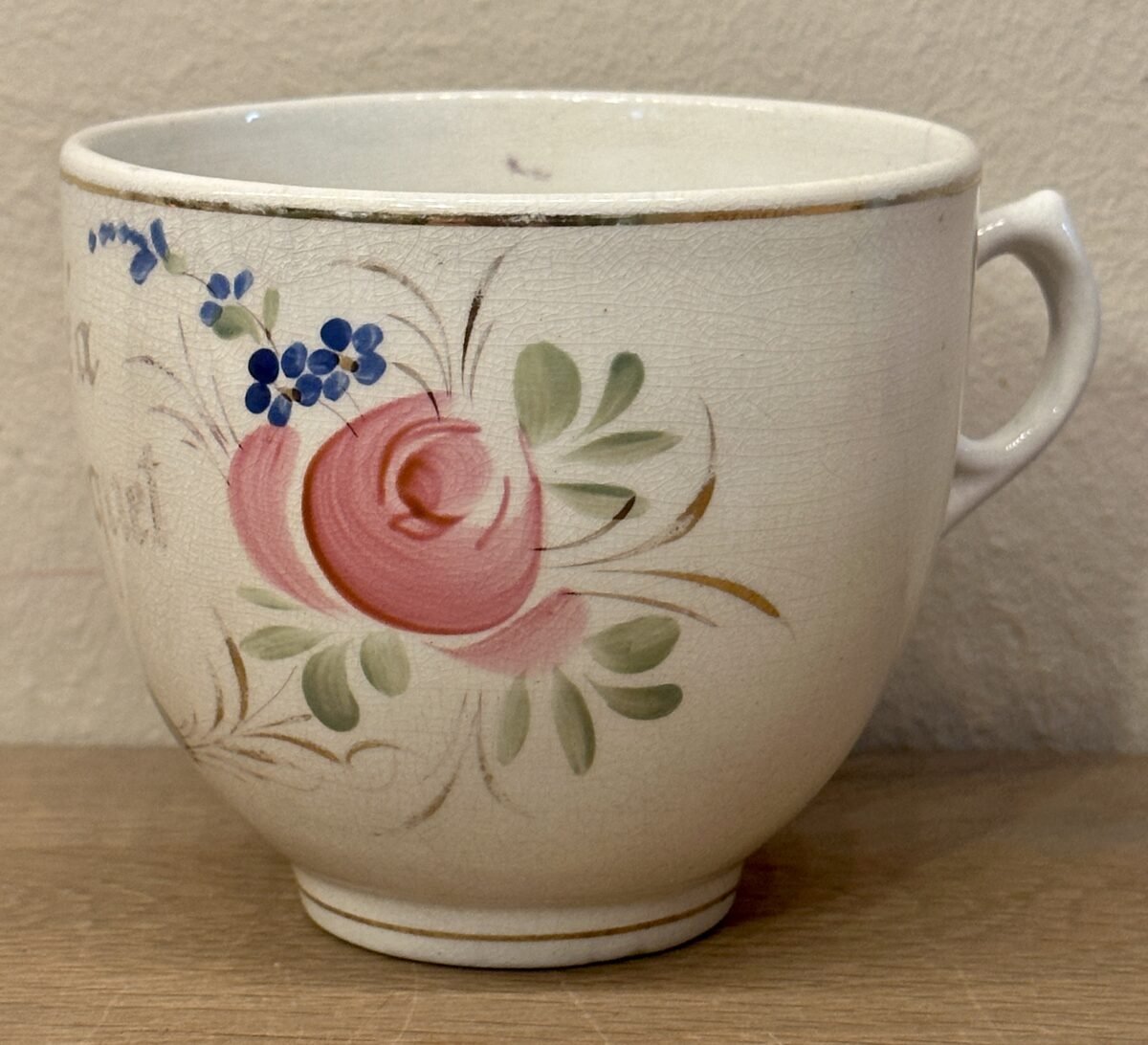 <p>Bruidskopje - groot model - Faincerie Nimy - bloemdecor met opschrift LEA CROQUET</p> - Nimy