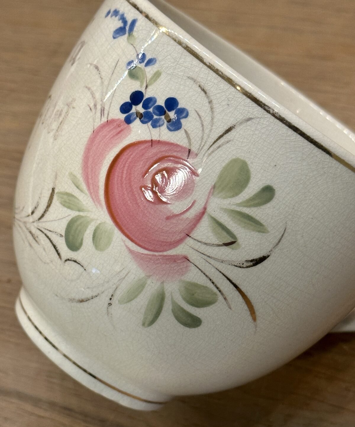 <p>Bruidskopje - groot model - Faincerie Nimy - bloemdecor met opschrift LEA CROQUET</p> - Nimy