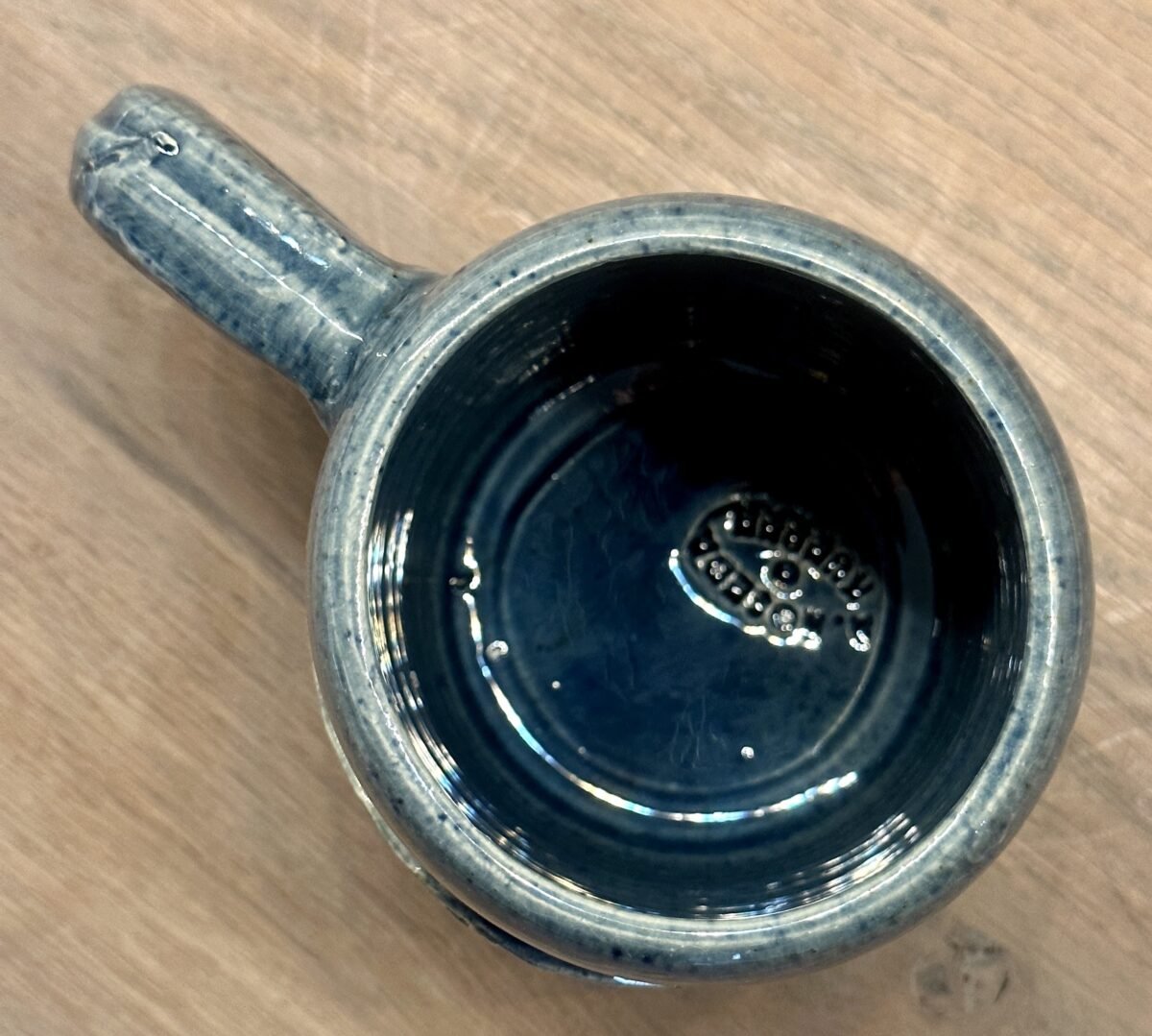 Bierpul - handgemaakt door A. Noseda uit Kuurne - gemerkt binnenin bodem - blauw model - Overig België