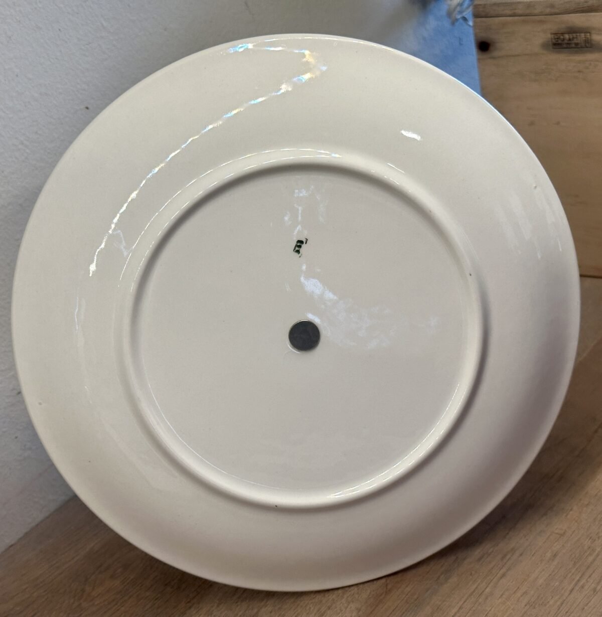 <p>Etagère 2-laags - Boch - décor POMPADOUR - vorm DELTA</p> - Boch
