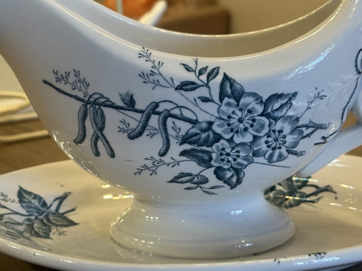 <p>Juskom / Sauskom - S&G in een blindmerk (S&G De Clairefontaine?) - décor in petrol met bloemen en katjes</p> - Overig Frankrijk