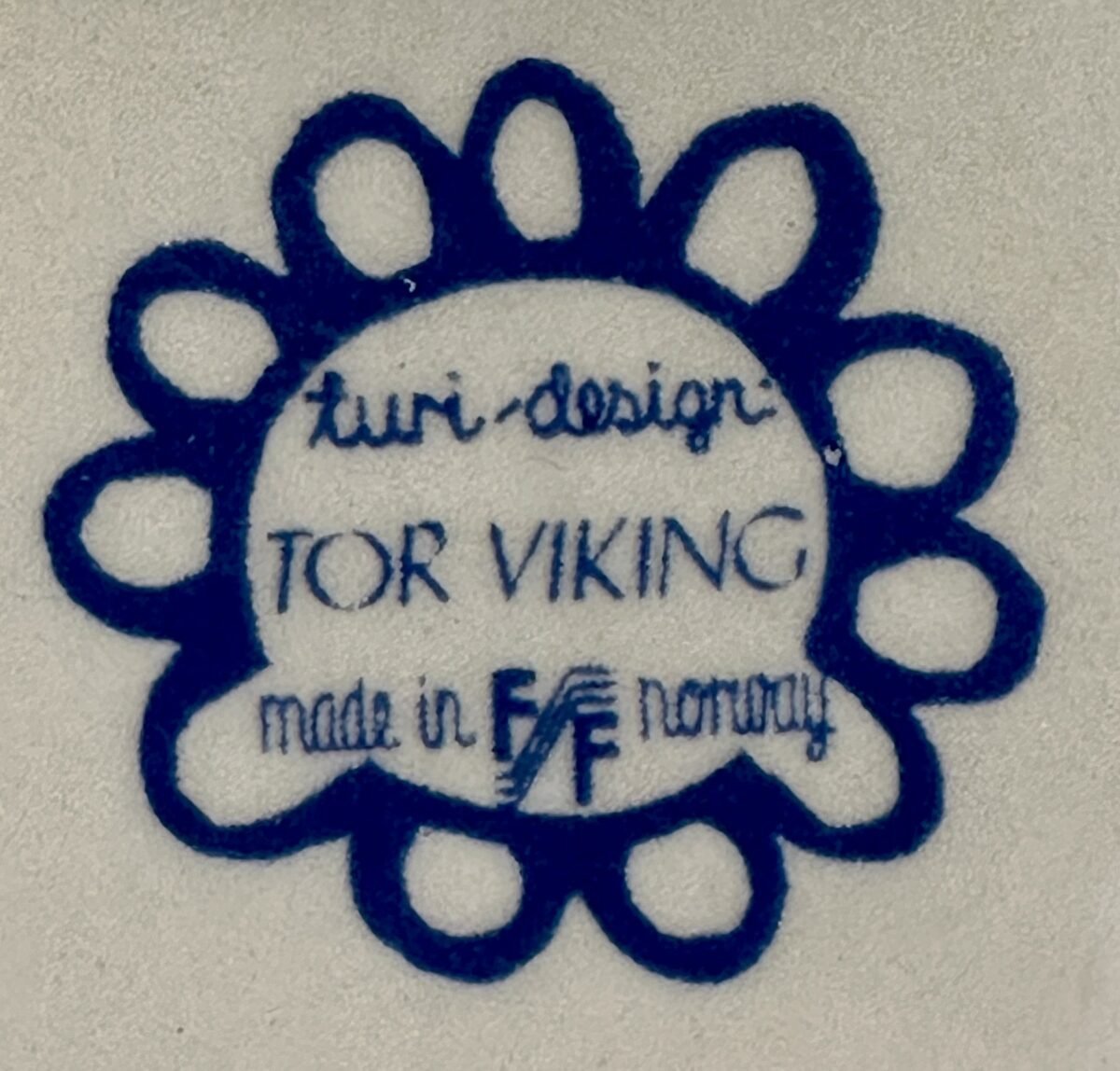 <p>Kan / Waterkan / Melkkan - Figgjo Flint - Turi Design - TOR VIKING uitvoering</p> - Figgjo Flint