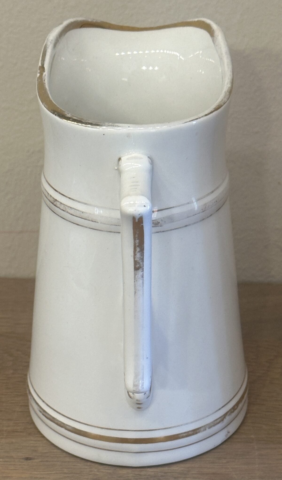 <p>Kannetje / Melkkannetje - Villeroy & Boch - Saar-Basis Wallerfangen - uitgevoerd in wit</p> - Villeroy & Boch
