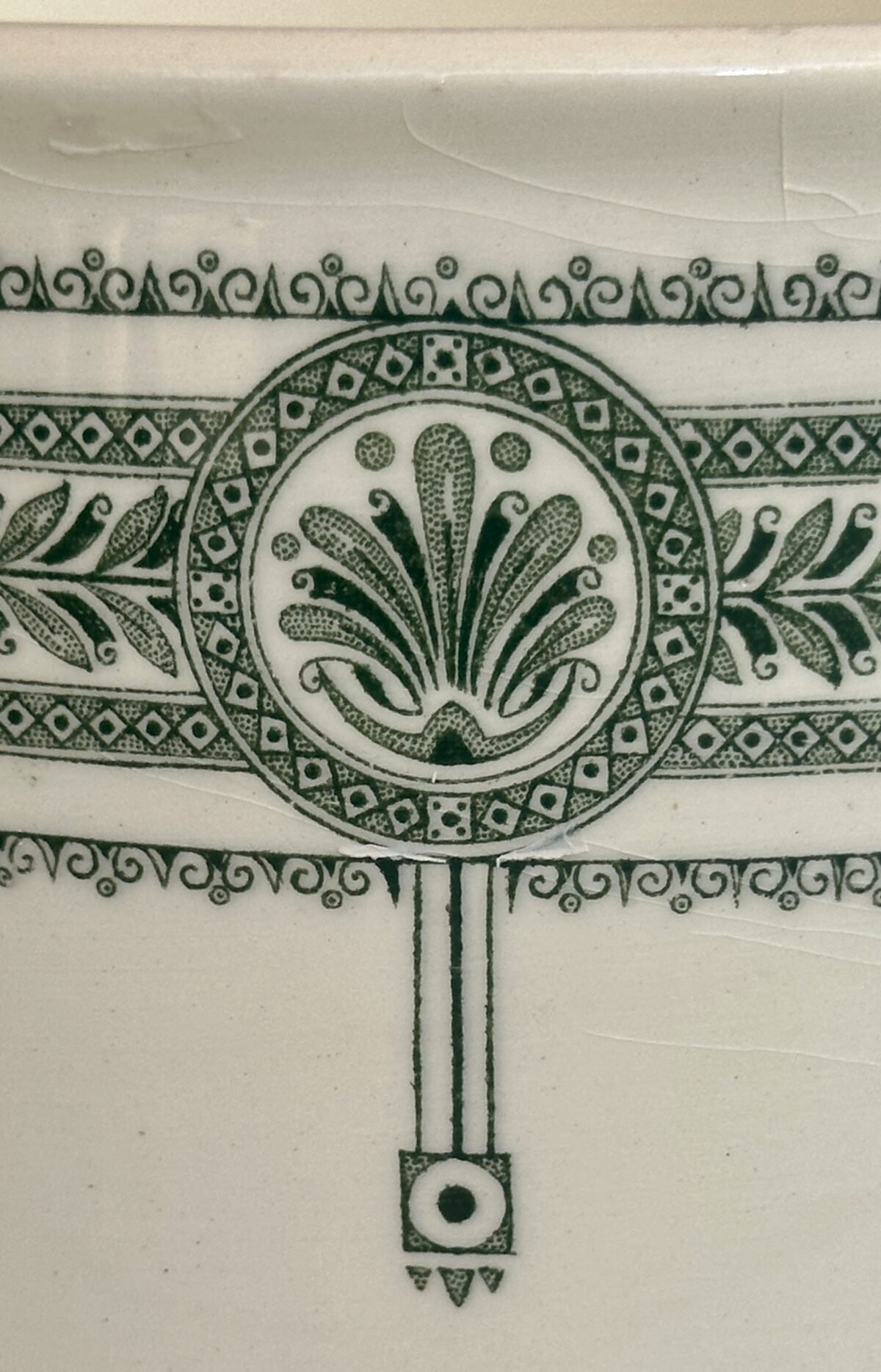 <p>Pispot / Nachtspiegel - Boch - décor FLANDRIA in groen</p> - Boch