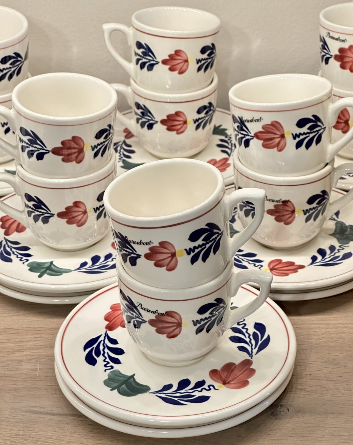 <p>Kop en schotel - Boch - décor BOERENBONT</p> - Boch