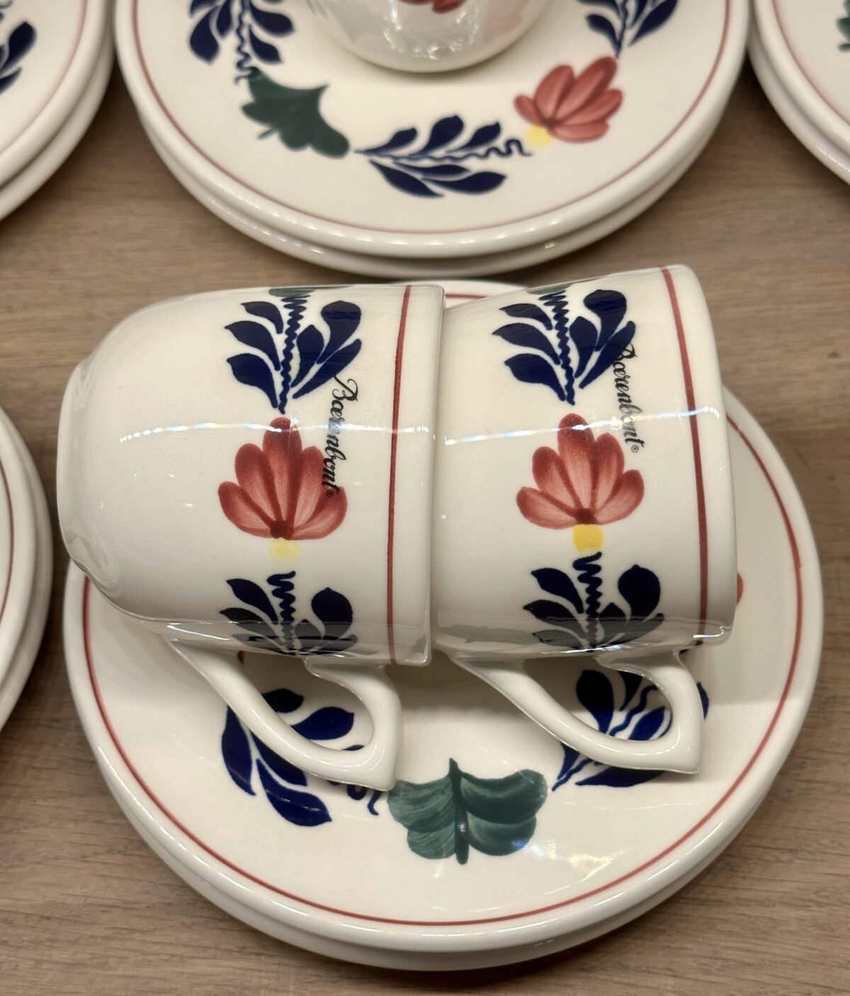 <p>Kop en schotel - Boch - décor BOERENBONT</p> - Boch