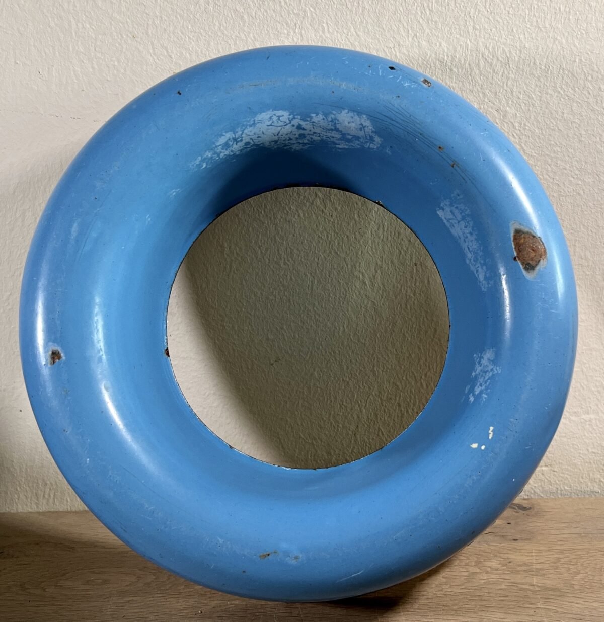 <p>Bakvorm - Deens emaille? - blauw emaille buitenzijde met wit emaille binnenzijde</p> - Brocante