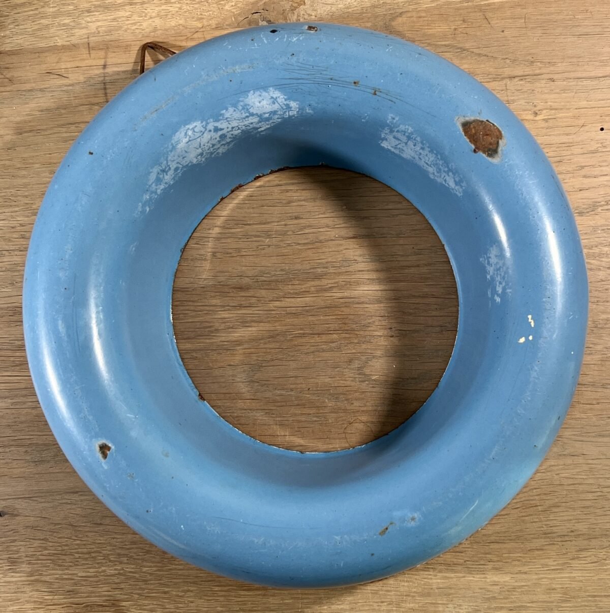 <p>Bakvorm - Deens emaille? - blauw emaille buitenzijde met wit emaille binnenzijde</p> - Brocante