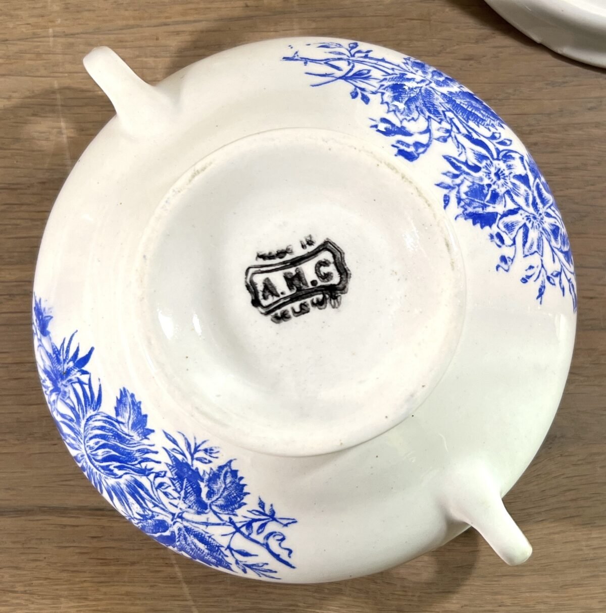 Terrine / Dekschaal - klein model, kinderservies - A.M.C (Wasmuel) - Made in Belgium - décor met bloemen - Overig België
