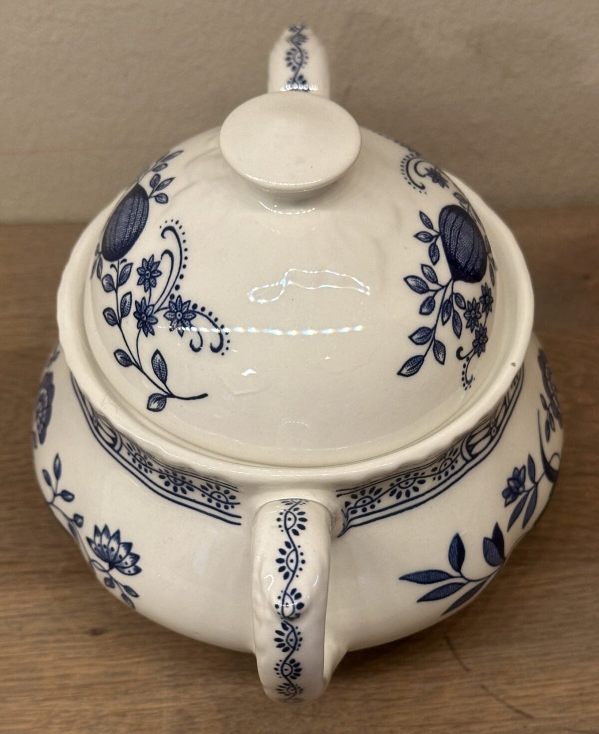 <p>Suikerpot - Enoch Wedgwood Tunstall Ltd. - décor BLUE HERITAGE</p> - Wedgwood