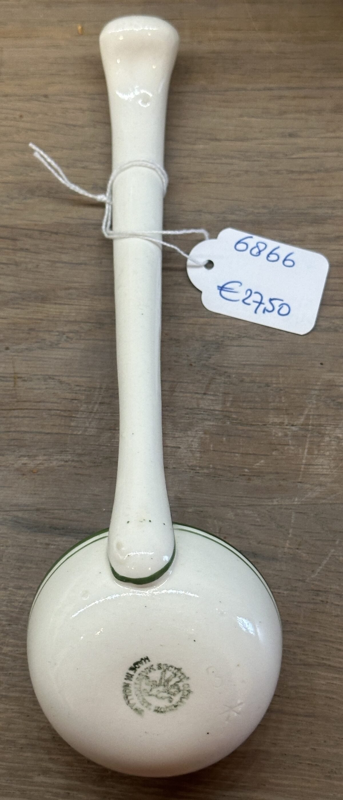 <p>Sauslepel / Lepel - Societe Ceramique Maestricht - décor groene filets op crème</p> - Sociéte Céramique