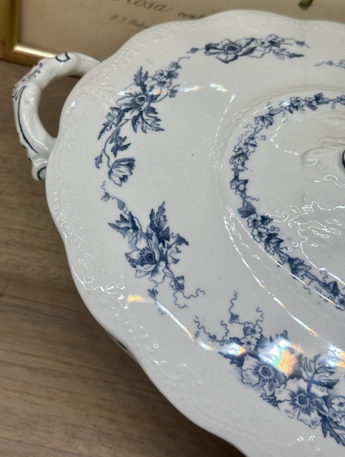 <p>Terrine / Dekschaal - ovaal model - Petrus Regout - model MAASTRICHT - décor COQUELICOT in blauw</p> - Petrus Regout