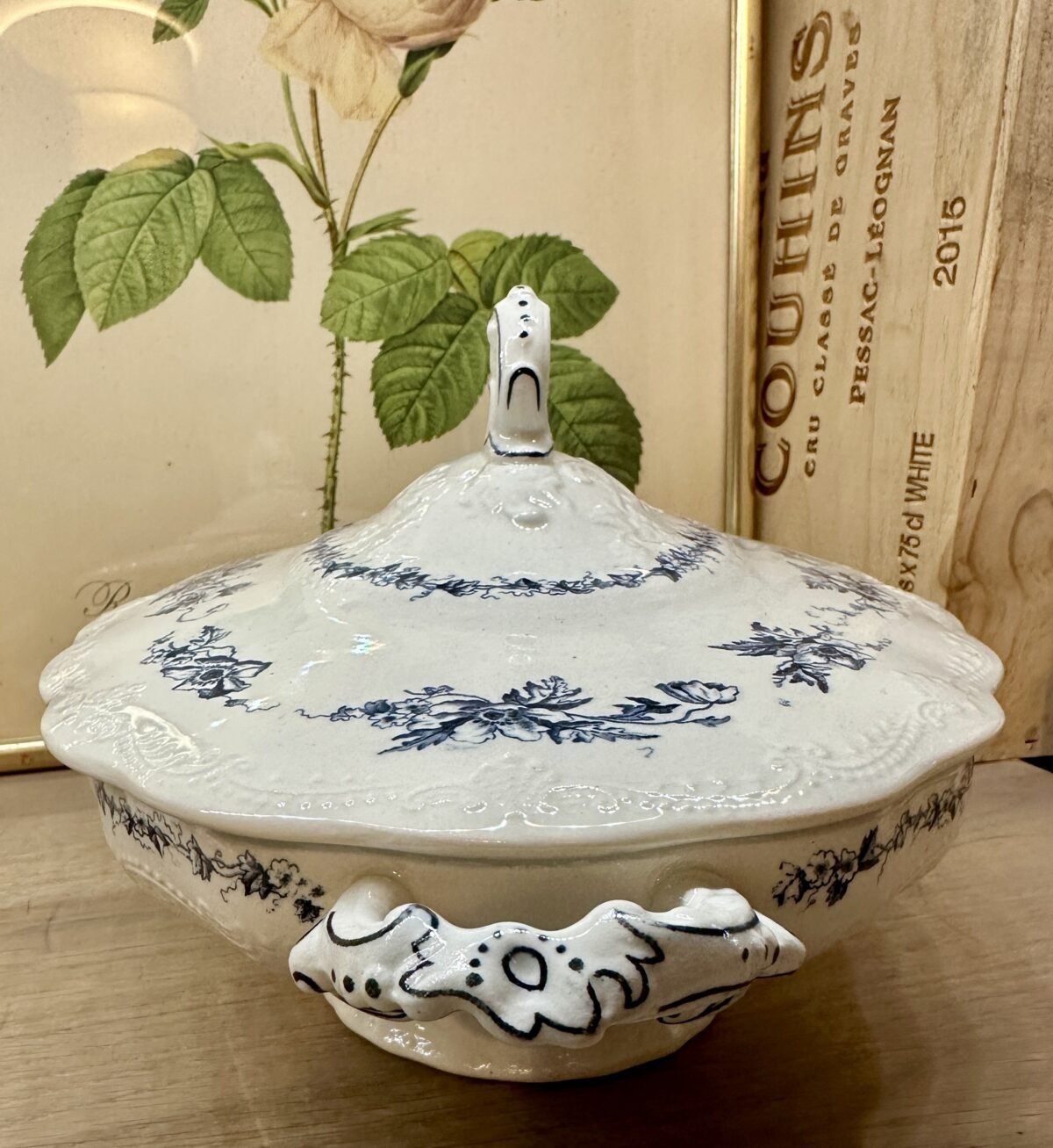 <p>Terrine / Dekschaal - ovaal model - Petrus Regout - model MAASTRICHT - décor COQUELICOT in blauw</p> - Petrus Regout