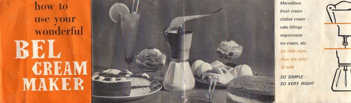 <p>Cream Maker / Clotted Cream Maker - Bel Empire Jubilee Model -olijfgroen gemelleerd bakelieten bovenstuk</p> - Brocante