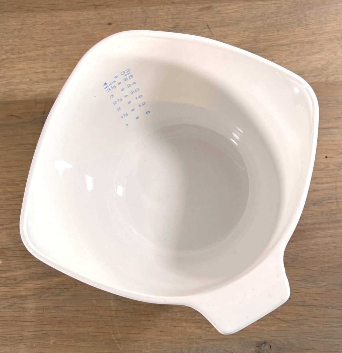 <p>Measuring cup - 2 pour spouts - CorningWare - Made in U.S.A for range and microwave</p> - Brocante