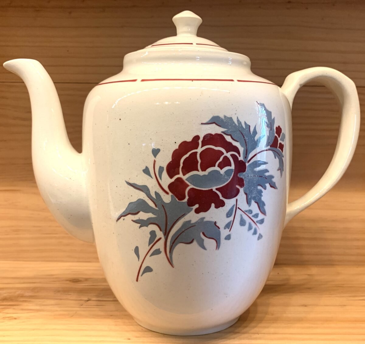 <p>Koffiekan / Koffiepot - Nimy - spuitdecor van grijsblauwe/bordeauxrode bloemen</p> - Nimy