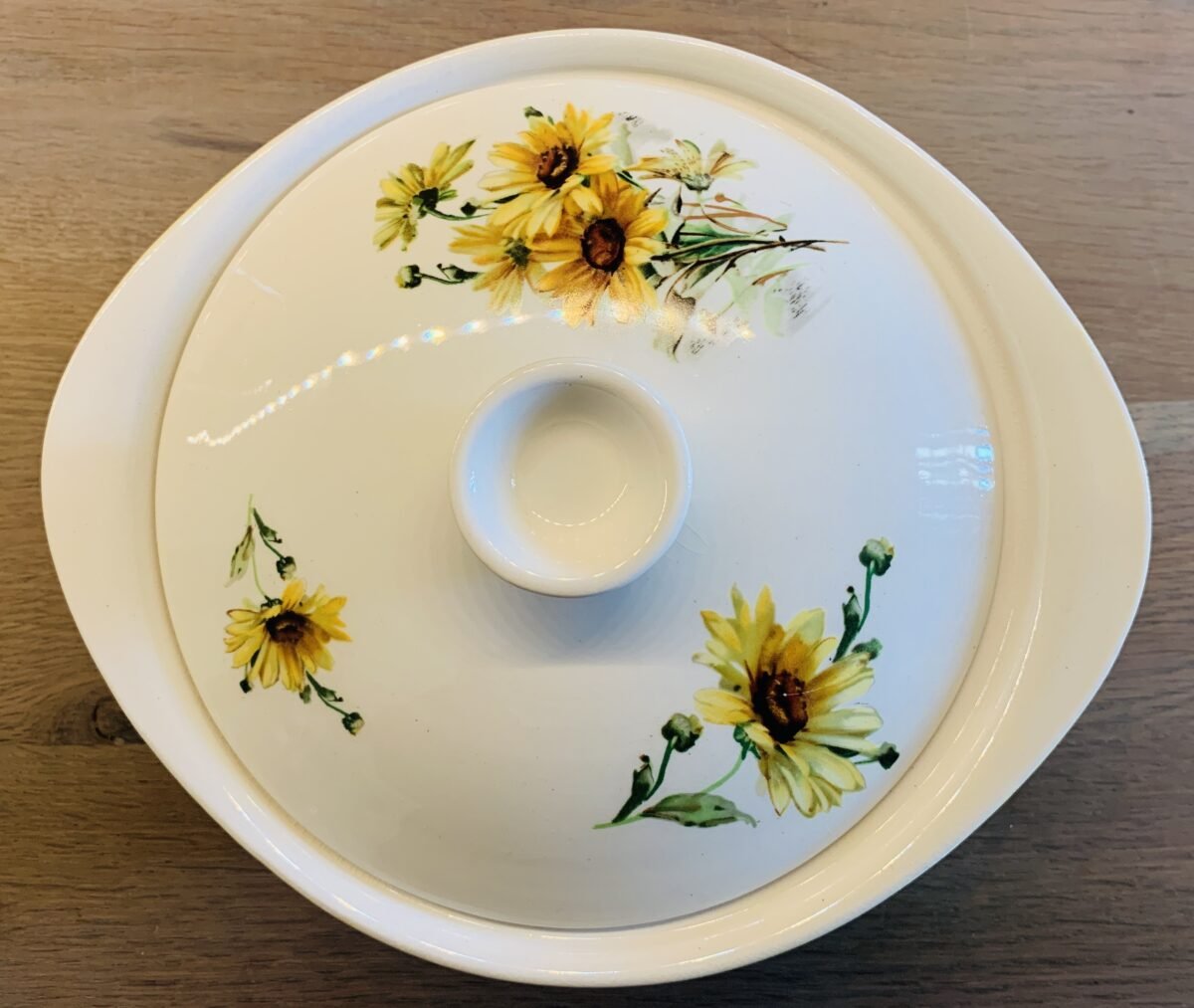 <p>Ovenschaal kleiner model - Boch (maar niet gemerkt) - décor MARGUERITES / MARGRIETEN</p> - Boch