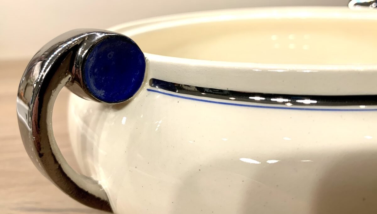 <p>Dekschaal / Terrine - Art Deco - uit het servies STRAND, door Edmond Bellefroid in 1933 ontworpen voor Petrus Regout</p> - Petrus Regout