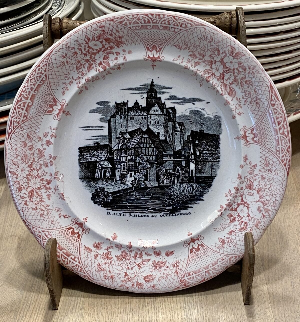 <p>Dessertbordje / bordje - maker onbekend - décor in zwart / wit D. ALTE SCHLOSS ZU QUEDLINBURG</p> - Onbekend