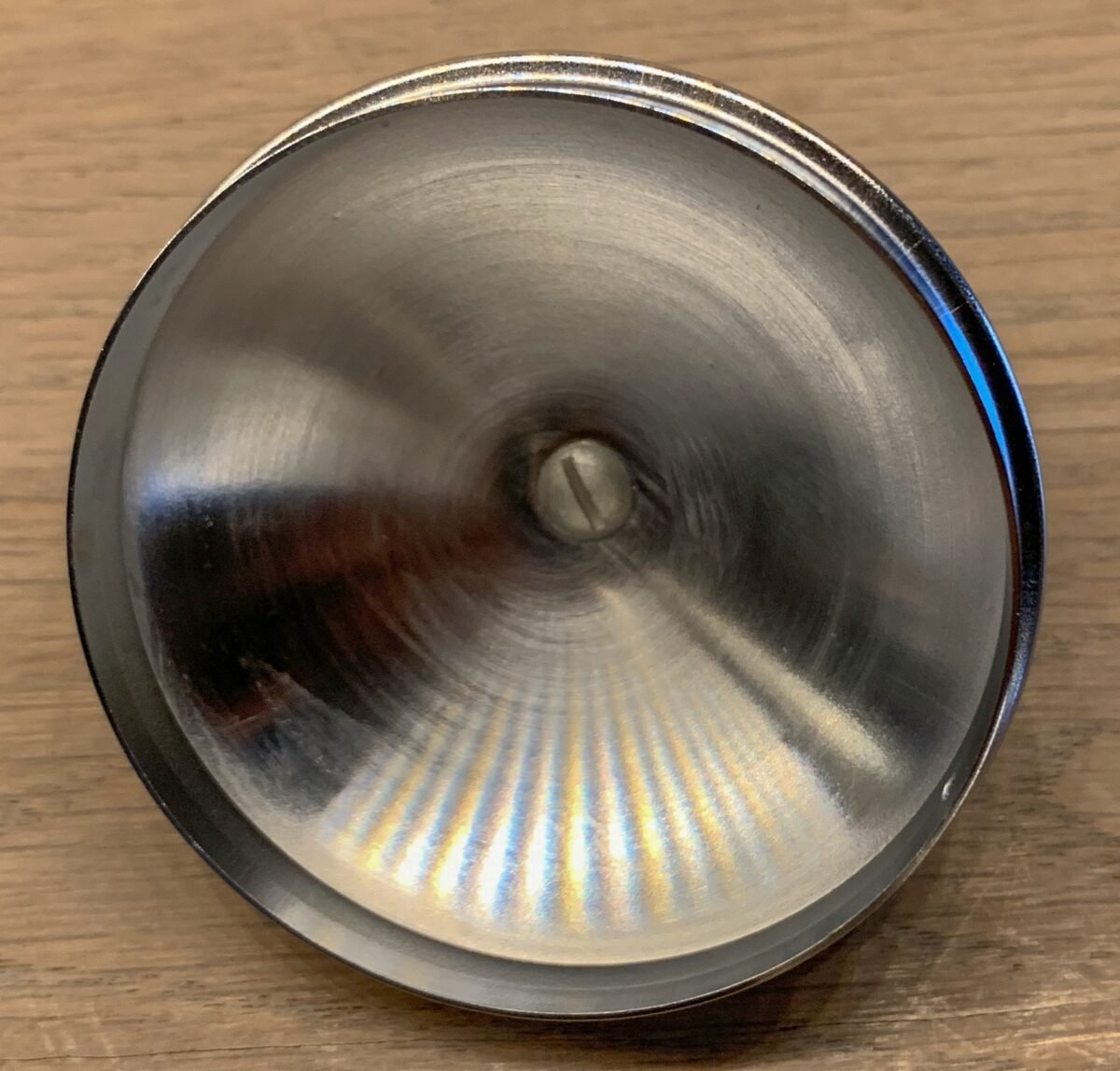 <p>Suikerpot metalen behuizing en bakeliet/kunststof handvaten - DeMeyere België</p> - Brocante