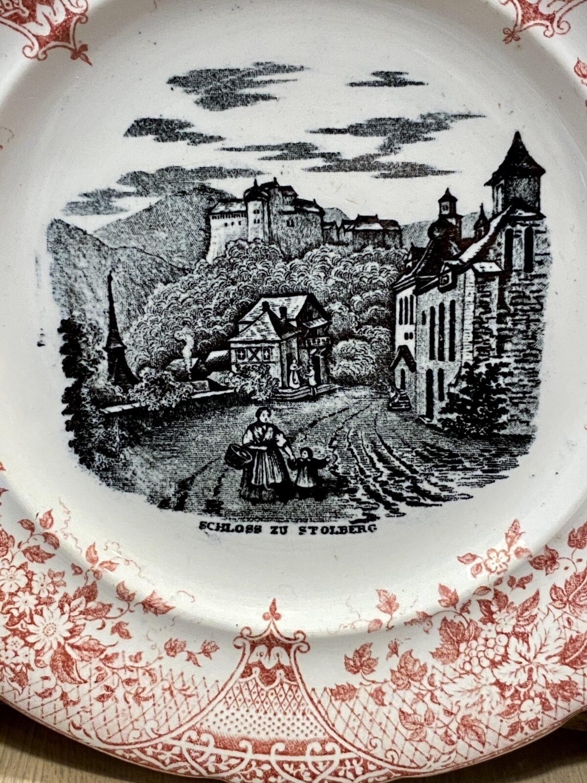 <p>Dessertbordje / bordje - maker onbekend - décor in zwart / wit SCHLOSS ZU STOLBERG</p> - Onbekend