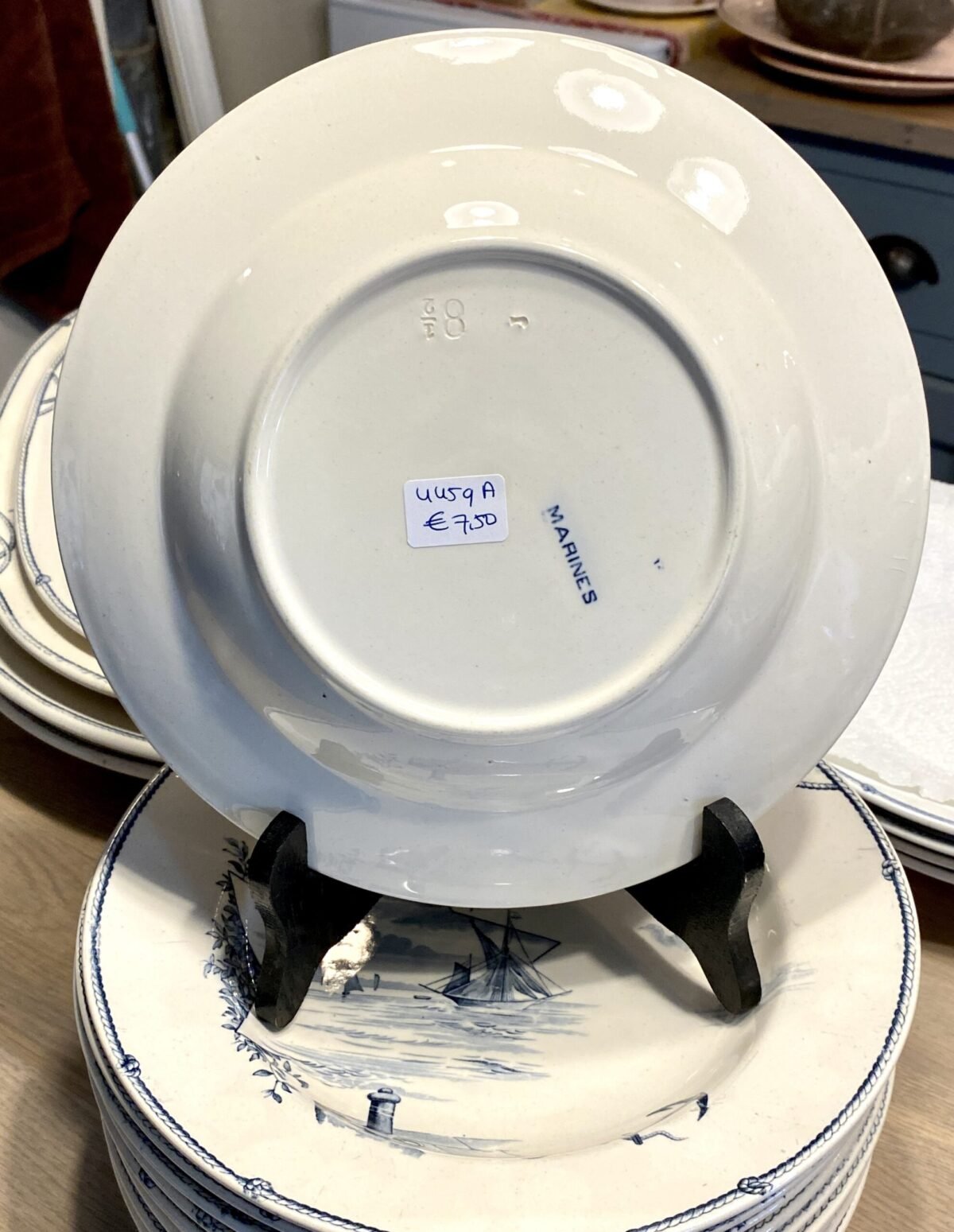 <p>Diep bord / Soepbord / Pastabord - Petrus Regout - decor MARINES grijs/blauw op off-white/crème ondergrond</p> - Petrus Regout