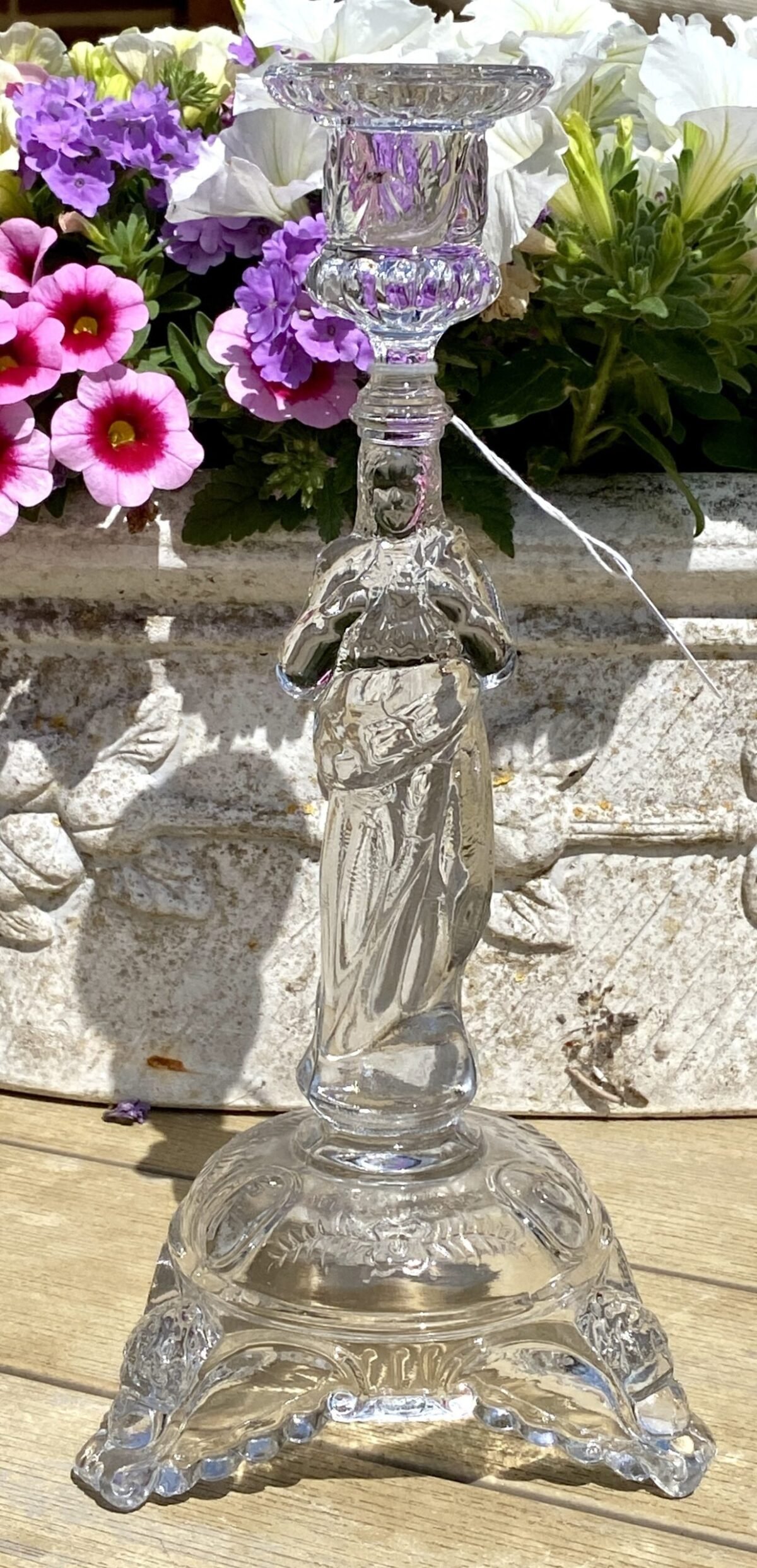 <p>Kandelaar - glas - Val Saint Lambert (Val St. Lambert) gemerkt in voet - Heilig Hart</p> - Brocante