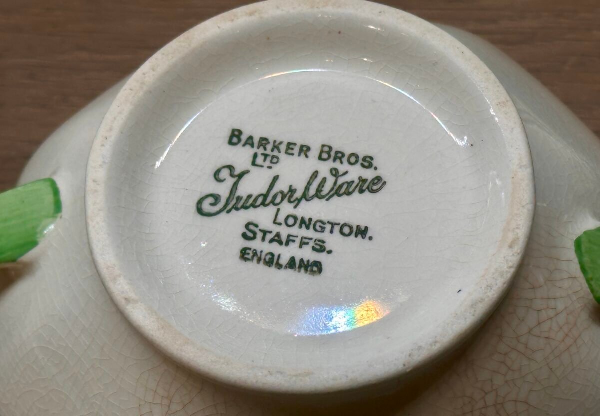 <p>Servies - 15-delig - Tudorware Barker Bros Ltd. - Staffordshire England - décor CHINTZ met lichtere accenten</p> - Onbekend